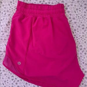 Lululemon Hotty Hot 4” Shorts